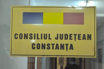 Consilierii judeţeni se reunesc în şedinţă ordinară